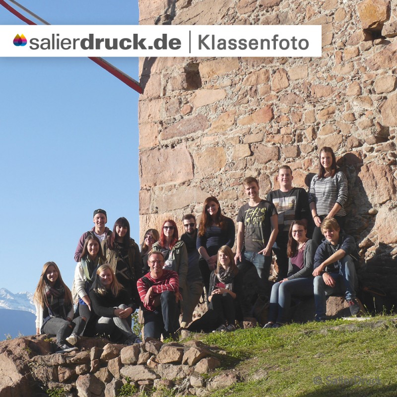 Ein Klassenfoto mit allen Teilnehmern der Studienfahrt Bozen.