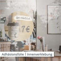 Unser Tipp: Wiederkehrende und kurzfristige Schaufensterbeklebungen können mit der beidseitig statisch haftenden Folie innen und außen verwendet werden. 