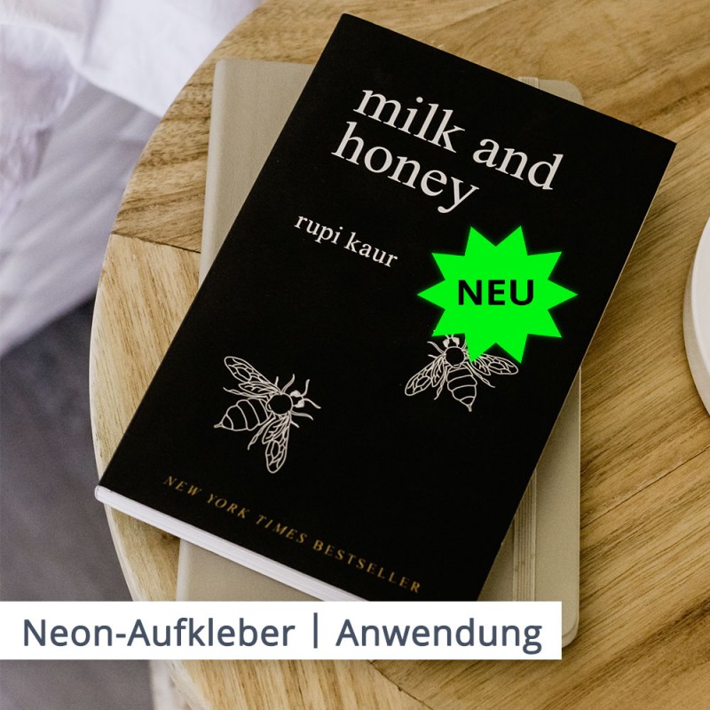 Neuerscheinungen im Bereich Literatur können mit neon Aufklebern auffällig markiert werden